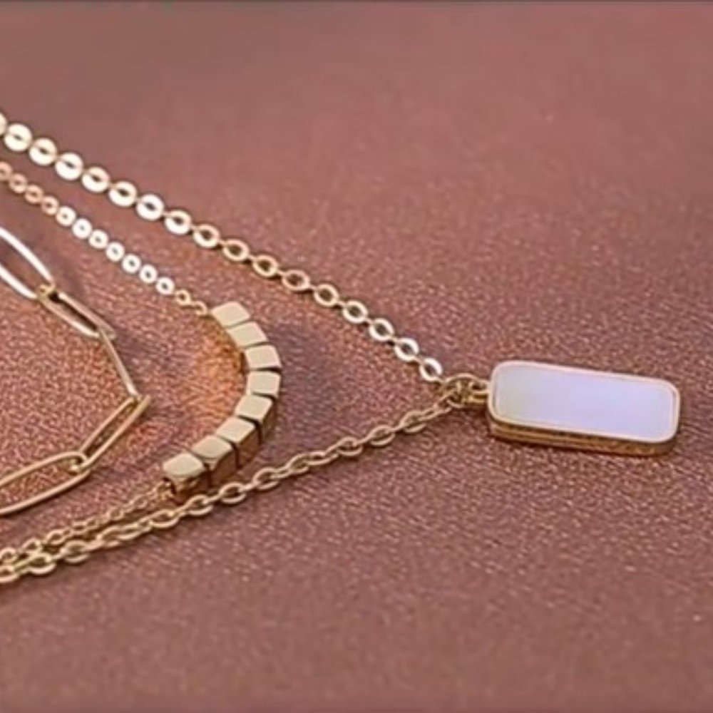 NEW Natural Shell Square Pendant Necklace - Picture 2 of 7